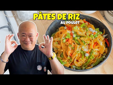 Stir-fried Rice Noodles with Chicken and Satay Powder