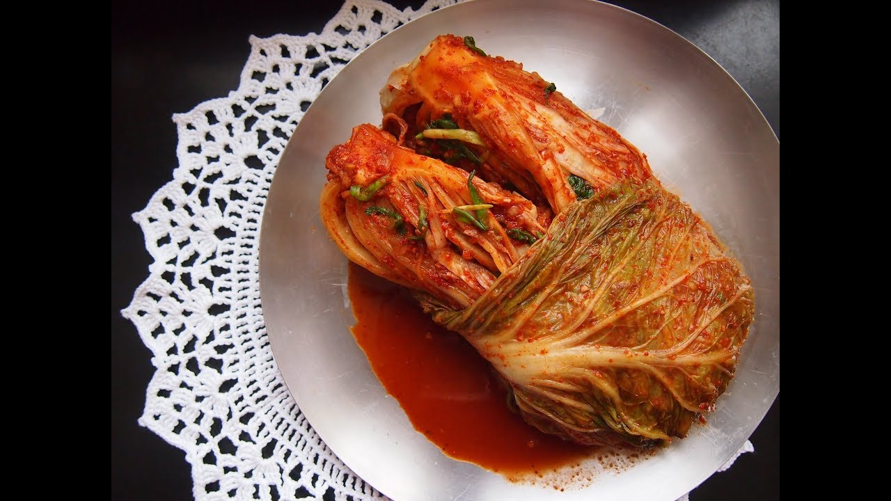 Корейская кухня: кимчи из пекинской капусты.