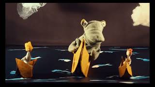 Graham Hunt – Frog in the Shower