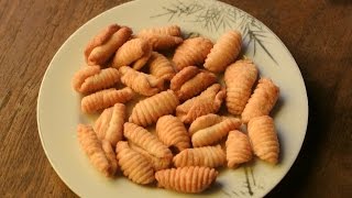 Crunchy KULKULS - Goan Christmas Sweet (Sugar Curls) Recipe