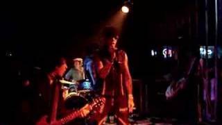 U.S. Bombs - U.S. of Hate (Live)