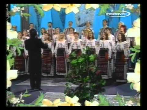 36.Corul Moldova - Sârba mărunţică. Aranjament: Dumitru Blajinu, dirijor: Valentin Budilevschi.