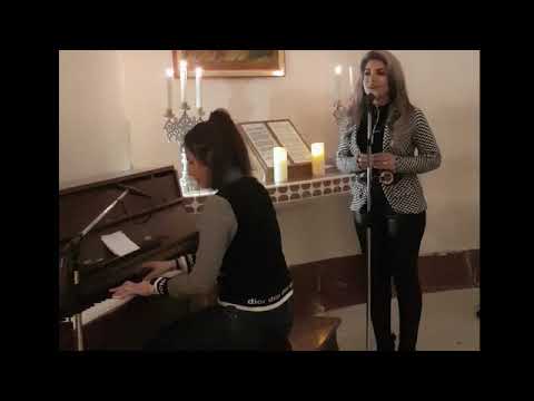 يا حاملا صليب الفداء _ لينا ملكي