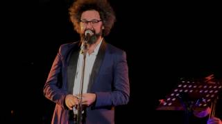 Simone Cristicchi c&#39;è  tempo