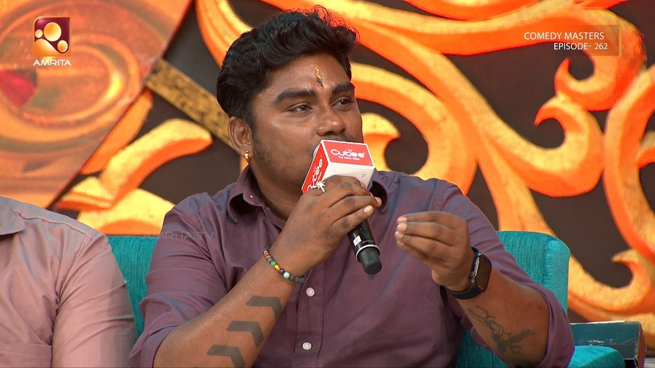 ആംബുലൻസ് യാത്രയുടെ വളയം പിടിച്ചവർ ചിരിവേദിയിലേക്ക?