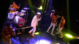 Me First and the Gimme Gimmes - Science Fiction/Double Feature (Barcelona, Apolo, 21/02/2014)