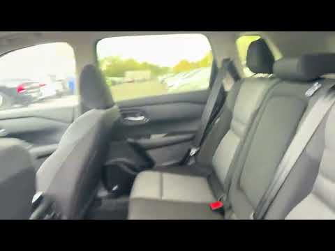 2025 Nissan Rogue SV Moonroof