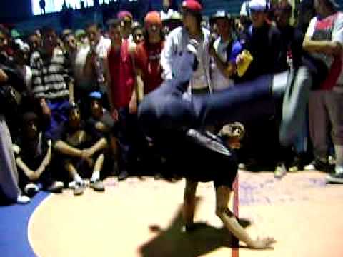 Battle mezghana 2009 algerie bboy rahim vs bboy nassir
