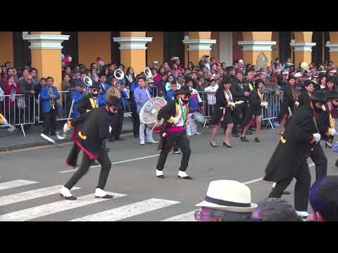 LOS DOCTORCITOS DE B. LAYKAKOTA (Pasacalle 2018 Municipalidad de Lima)