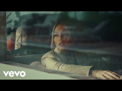 Astrid Celeste - Olvidarte Para Qué (Official Video)
