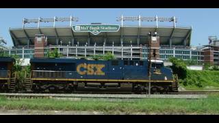 preview picture of video 'CSX  Past M&T Bank Stadium'