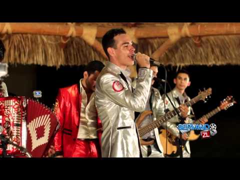 Grupo Codiciado Ft. Grupo Fernandez - El Junior (En Vivo 2015)