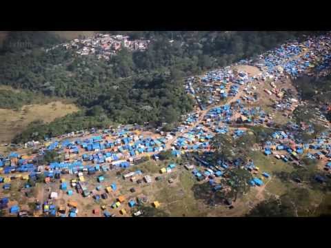 Vídeo acessível: Gente demais - A maior metrópole brasileira chega ao limite