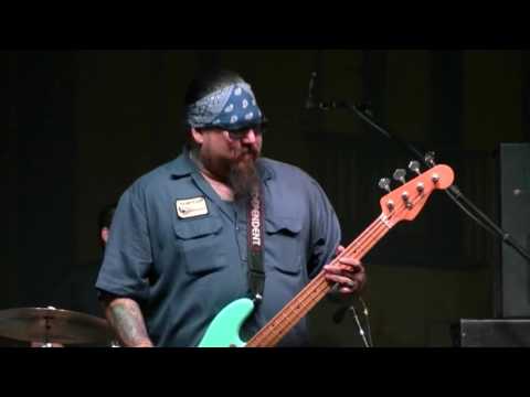 Harlis Sweetwater @ Orange Street Fair 2016 9 3 - 17 - Bobby Abarca (Bass) - Can't Justify/ Love You