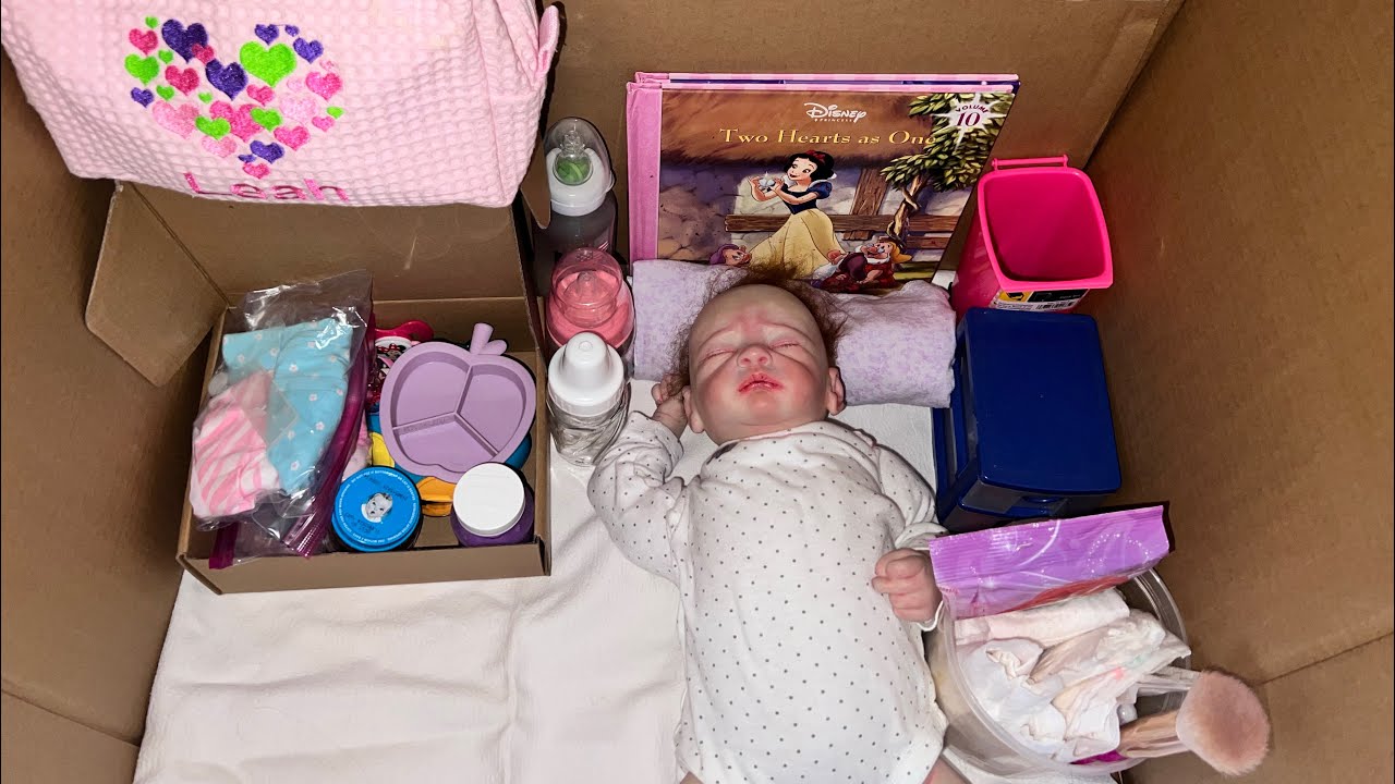 CONVIRTIENDO UNA CAJA DE CARTÓN EN UN CUARTO/ESPACIO CON CAMBIADOR PARA MI MUÑECA BEBÉ REBORN