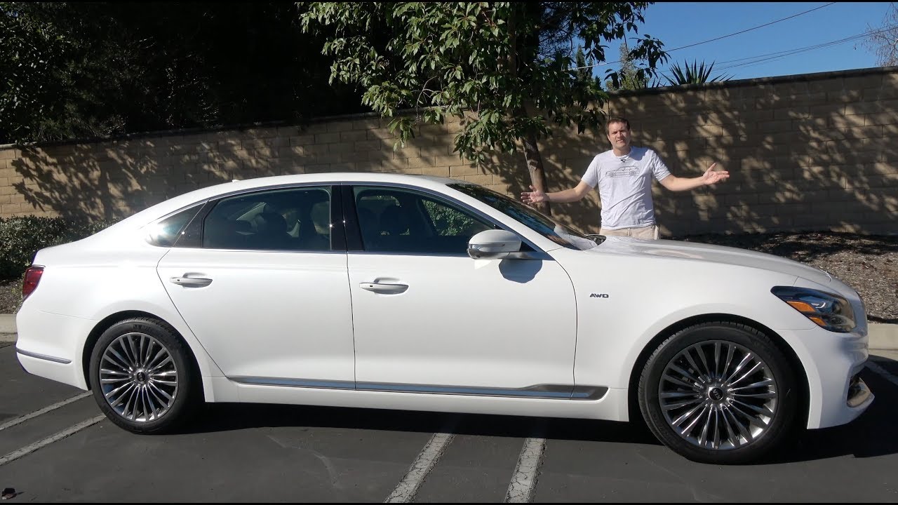 The 2019 Kia K900 Is the Unknown Luxury Sedan