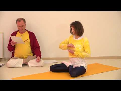 2370 Padma Dhyanasana