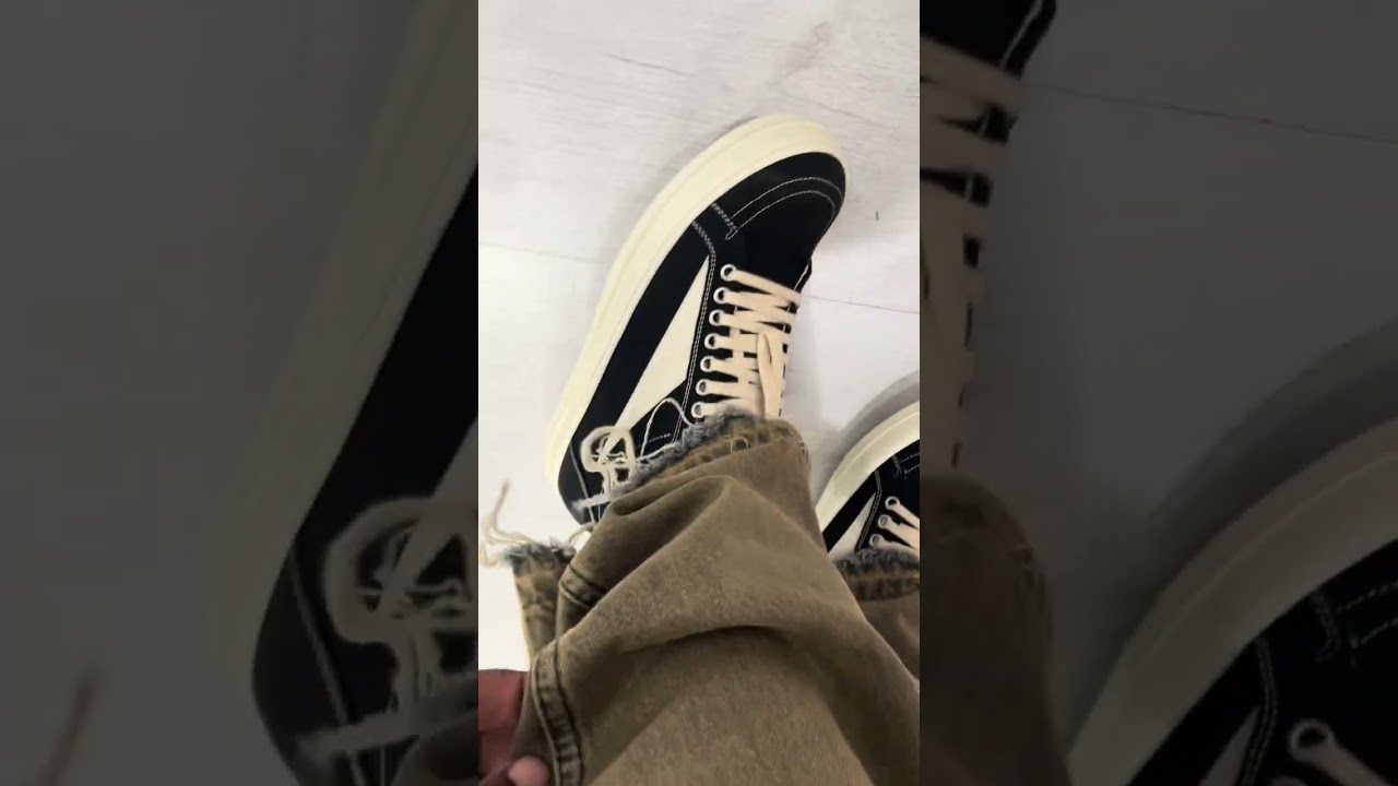 “Oops… dropped my cardholder