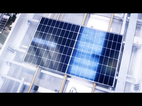 Making Solar Modules - Solar module production in Freiberg (Germany)