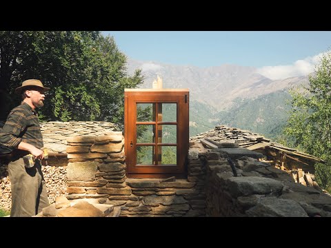 #174 First Window in, Baby chickens outside, Hike on the mountain