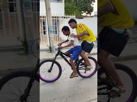 Tipos de versiónes⚠️🤯 #parati #shortsviral #stunt #shortsbike #bicicleta