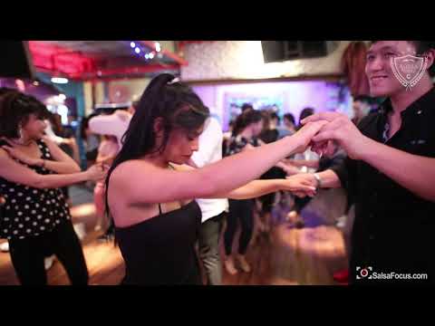 02 Roman & MIchelle Bachata - International Korea Bachata Fiesta in HongTurn