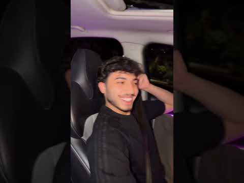 راحت سيارتو😂😂