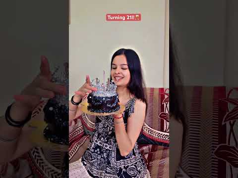 Turning 21!!🥂 #cake #cakedecorating #baker #viral #ytshort #yt #trending #shortsfeed