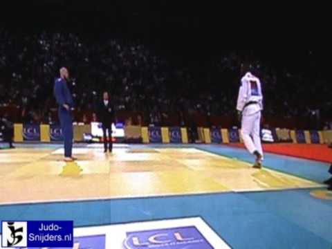 Judo 2009 Paris: Mikhaylin (RUS) - Riner (FRA) [ 100kg].