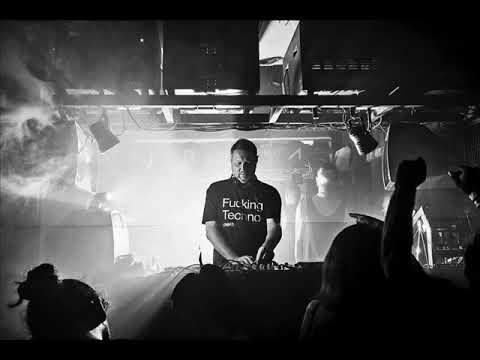 THOMAS SCHUMACHER Essentials MIX (Mixed by Frank Spector)