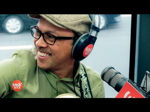 Noel Cabangon performs "Araw Gabi" LIVE on Wish 107.5 Bus