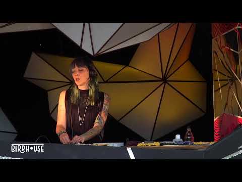 Birdhouse x Lusatia Festival: Mona Moore