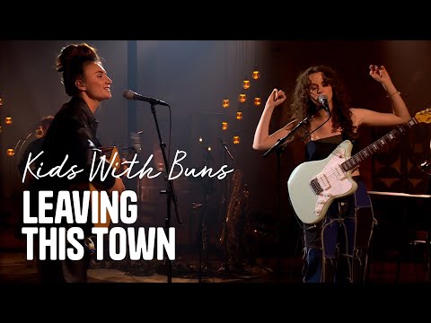 Video thumbnail for Leaving this town (uit Liefde Voor Muziek)