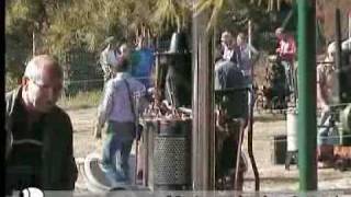 preview picture of video 'Le moteur est dans le pré 2009 - Giverny'