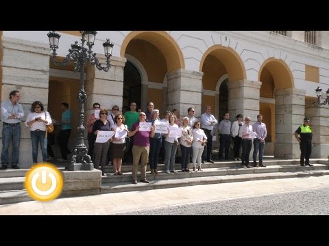 Minuto de silencio por una nueva víctima de violencia en Dénia