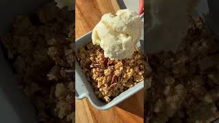 Download lagu HEALTHY   EASY SINGLE SERVE APPLE CRISP #shorts mp3