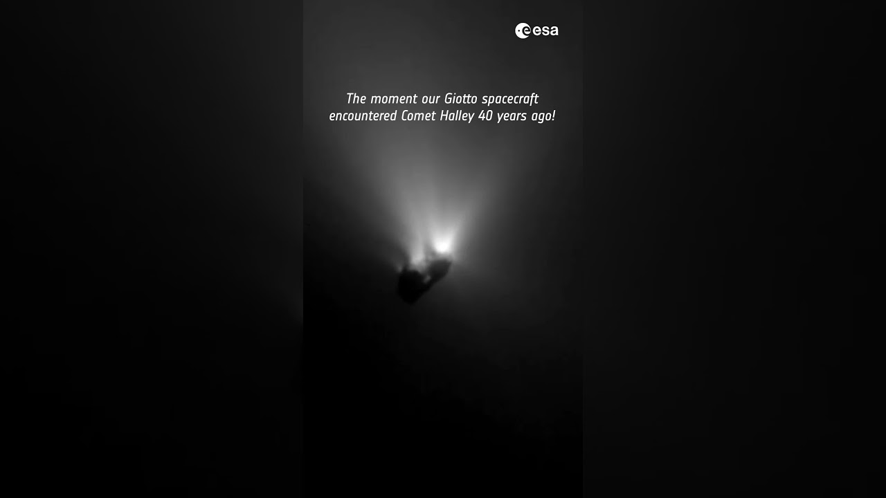 POV: you’re flying towards Comet Halley ☄️