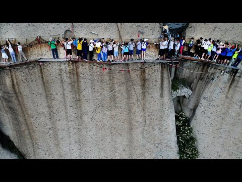 20 Most Dangerous Tourist Attractions in the World