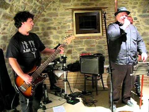 LIA FAIL feat. TONY WAKEFORD (SOL INVICTUS)  - In the wake of the wolf - Live  09/10/10