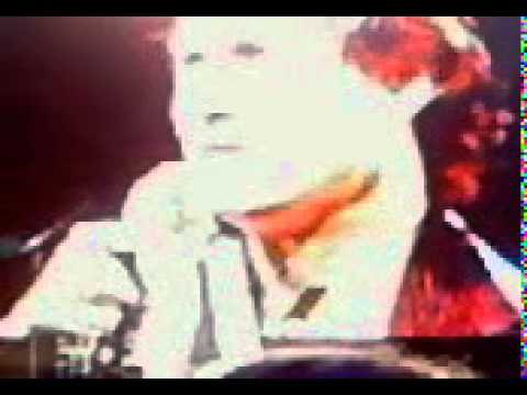 Musical Gala,Dunkles Schweigen an den Tischen