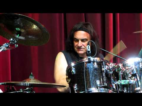 Carmine & Vinnie Appice Drum Wars - Holy Diver (15.10.2012, Crocus City Hall, Moscow, Russia)
