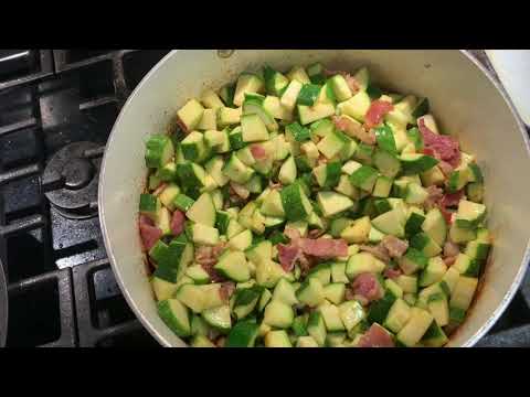 download lagu mp3 mp4 Calabazas Con Tocino, download lagu Calabazas Con Tocino gratis, unduh video klip Calabazas Con Tocino