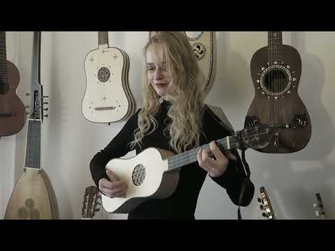 Ieva Baltmiskyte plays Tourdion by Adrian le Roy (Renaissance guitar)