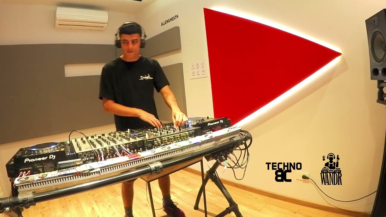 Miniatura del video: Down Techno 23'. Nueva y vieja escuela | Moudnes
