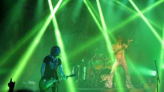 The Darkness - Tie Your Mother Down (Queen Cover) LIVE @ UEA 24-11-2011