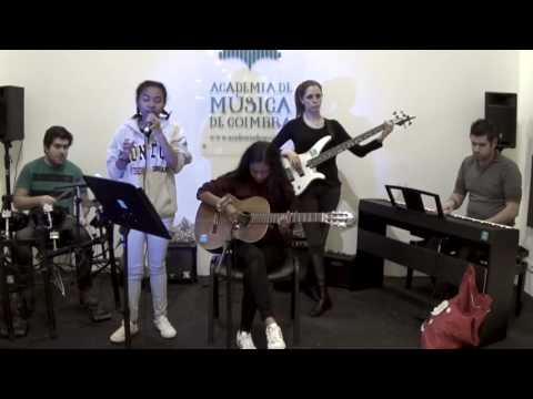 Helena Guterres e Benvinda de Jesus Guitarra e Canto Prof Diogo Gomes Stitches Shawn Mendes Dez 2016