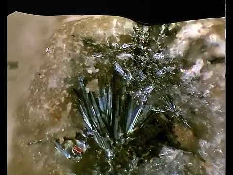 SCAINITE raggiata 3D  BUCA della VENA   LUCCA   TOSCANA   ITALIA   campo 1,5 mm  enhanced