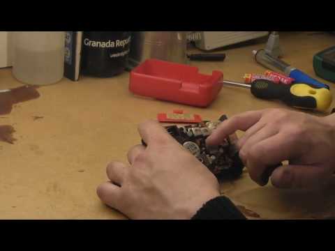 Philips RL047 AM pocket transistor radio look over and repair