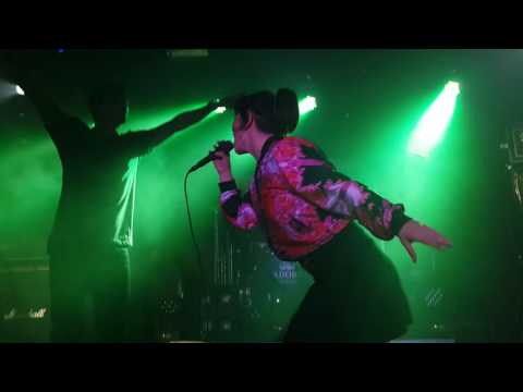 maNga & Fatma Turgut - Beni Benimle Bırak | Dorock XL