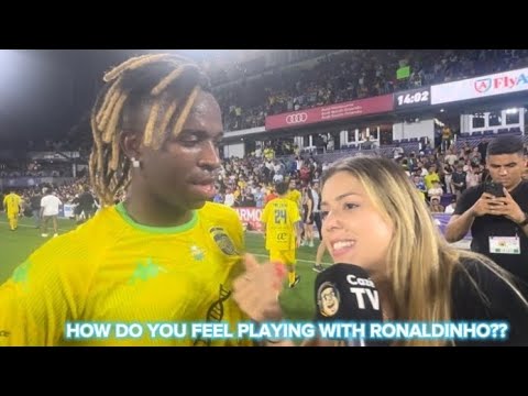 Vinicius Jr talks about Ronaldinho & Roberto Carlos!!🇧🇷⚽🗣️